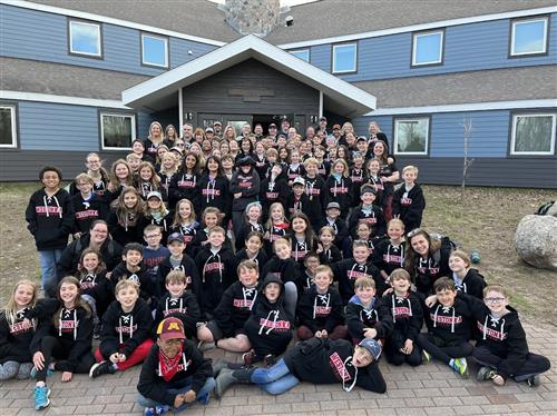 Wolf Ridge ELC Welcomes Fourth Graders
